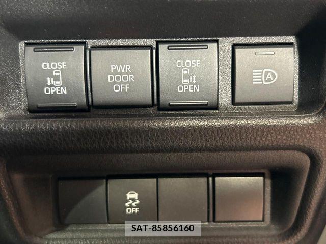 Toyota SIENTA 2023-06 7963772-5