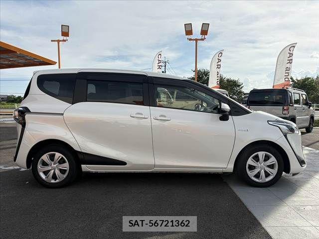 Toyota SIENTA 2019-06 7963782-11