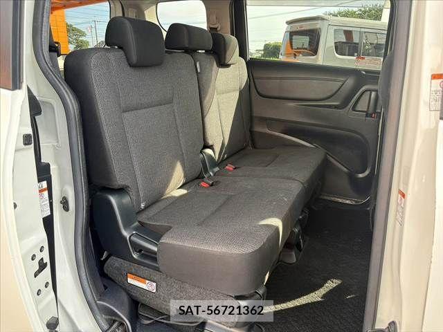 Toyota SIENTA 2019-06 7963782-17