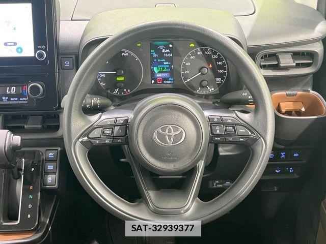 Toyota SIENTA 2025-05 7963775-12