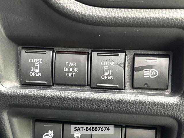 Toyota SIENTA 2025-09 7963774-4