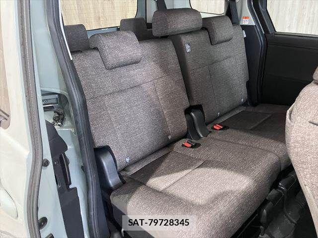 Toyota SIENTA 2023-08 7963777-12