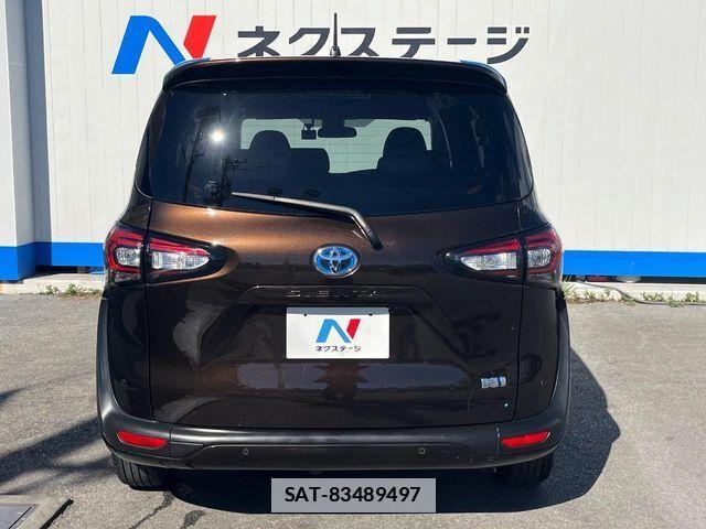 Toyota SIENTA 2021-06 7963779-16