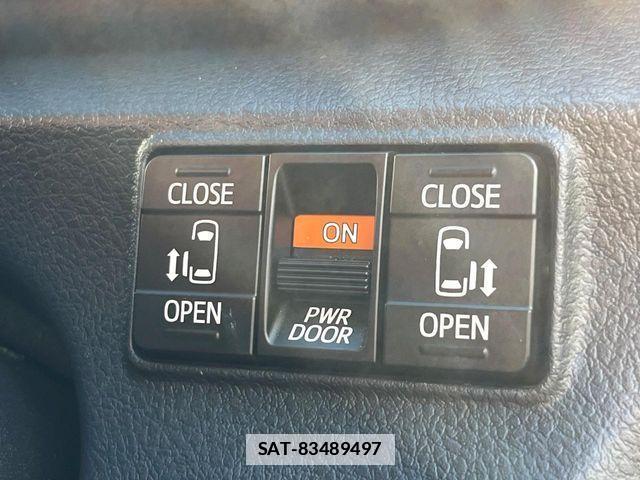 Toyota SIENTA 2021-06 7963779-6