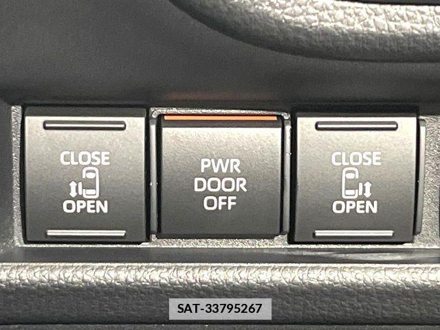 Toyota SIENTA 2026-04 7963771-4