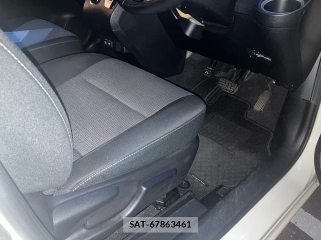 Toyota SIENTA 2018-10 7981014-20