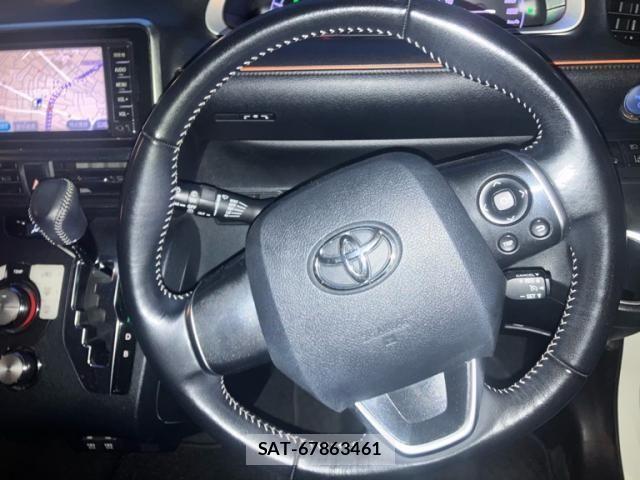 Toyota SIENTA 2018-10 7981014-21