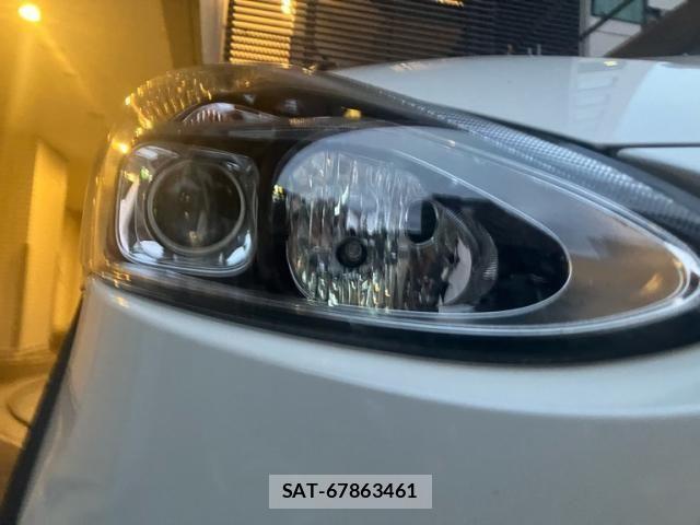 Toyota SIENTA 2018-10 7981014-3