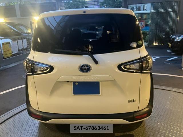 Toyota SIENTA 2018-10 7981014-4