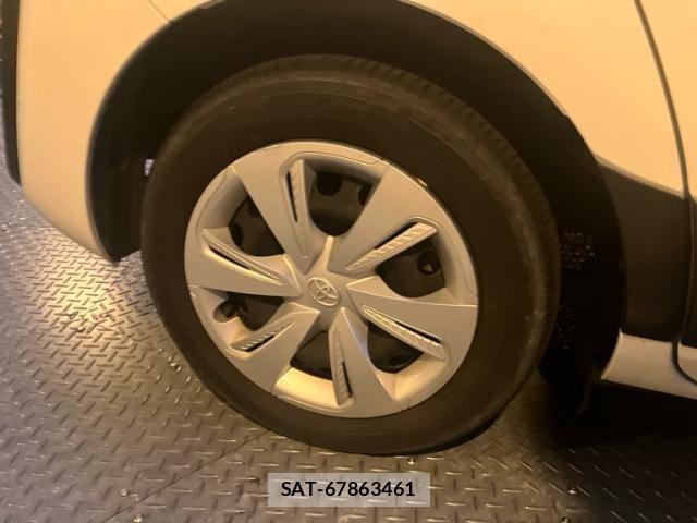 Toyota SIENTA 2018-10 7981014-8
