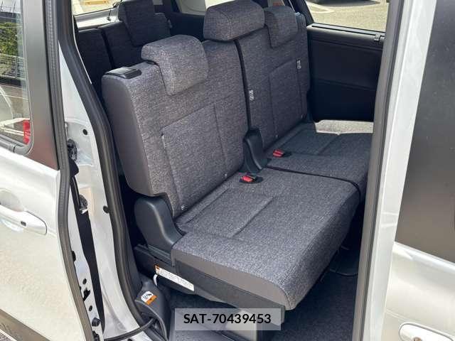 Toyota SIENTA 2026-04 7981001-14