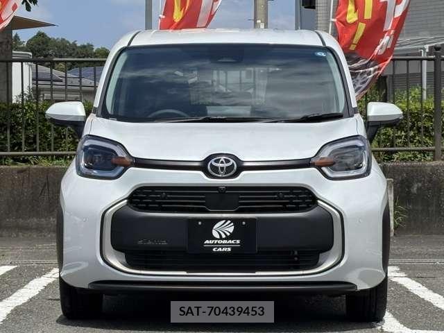 Toyota SIENTA 2026-04 7981001-5