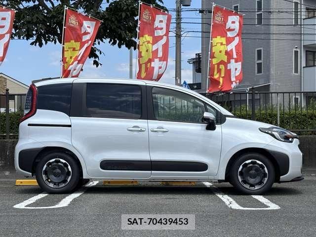 Toyota SIENTA 2026-04 7981001-7