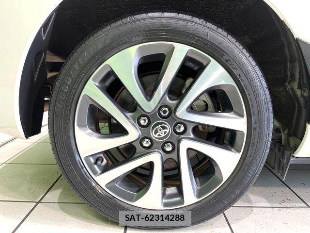 Toyota SIENTA 2017-02 7981012-12