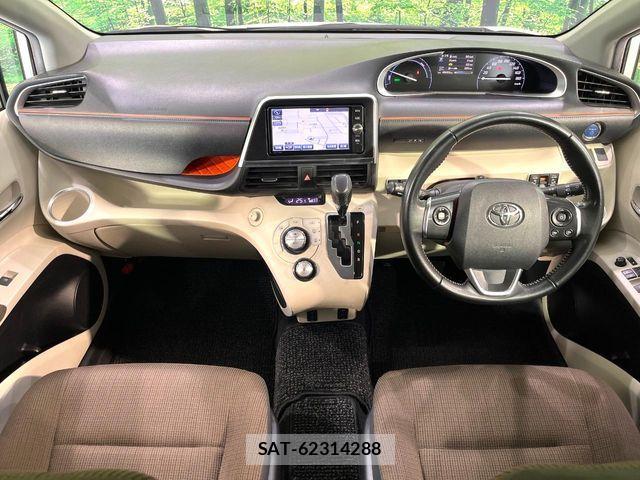 Toyota SIENTA 2017-02 7981012-1
