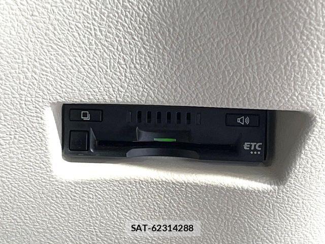 Toyota SIENTA 2017-02 7981012-19