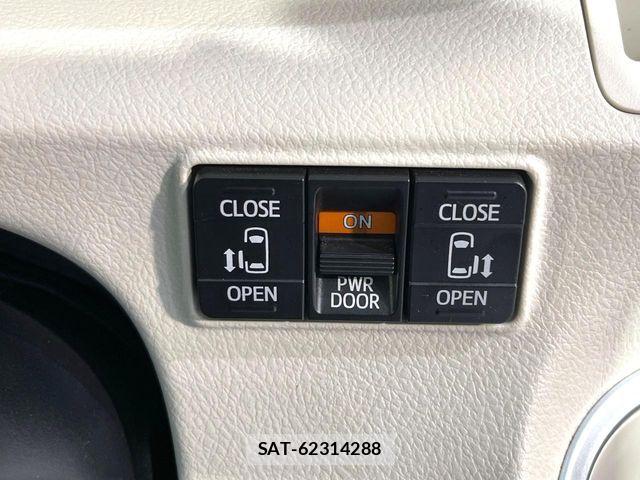 Toyota SIENTA 2017-02 7981012-3