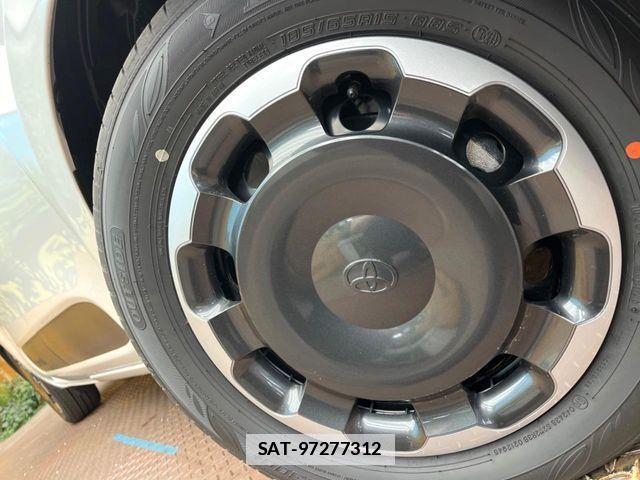 Toyota SIENTA 2026-04 7980999-12