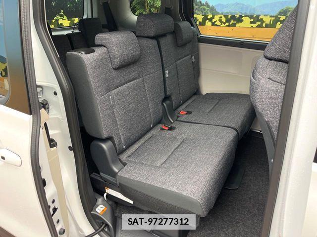 Toyota SIENTA 2026-04 7980999-7