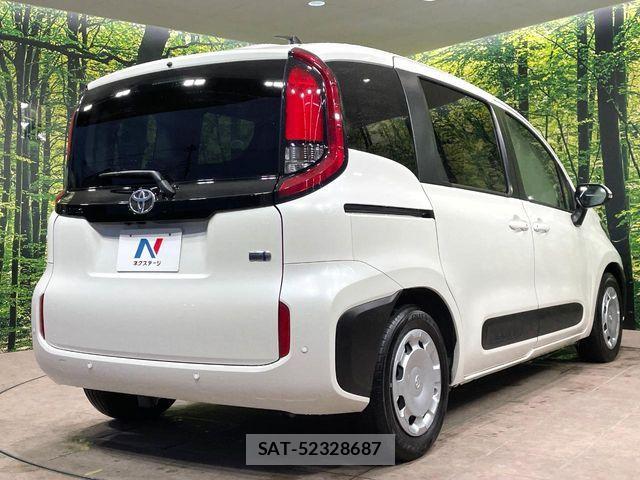 Toyota SIENTA 2024-06 7981007-17