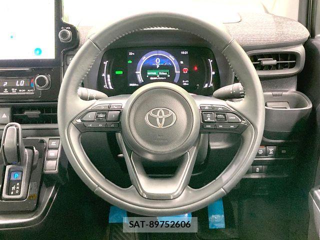 Toyota SIENTA 2023-01 7981005-11