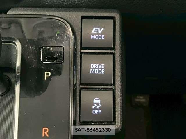 Toyota SIENTA 2022-11 7981010-2