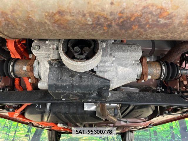Toyota SIENTA 2023-12 7981003-18