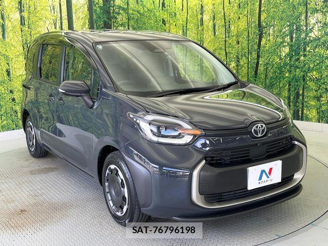 Toyota SIENTA 2024-10 7981002-17