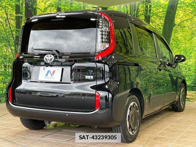 Toyota SIENTA 2023-07 7981006-16