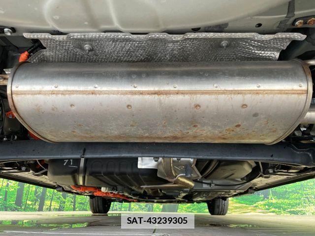 Toyota SIENTA 2023-07 7981006-18