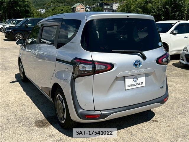 Toyota SIENTA 2018-06 7981013-15
