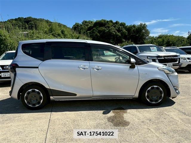 Toyota SIENTA 2018-06 7981013-16
