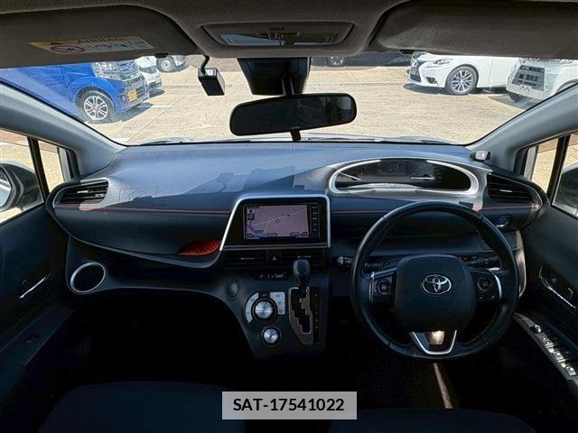 Toyota SIENTA 2018-06 7981013-2
