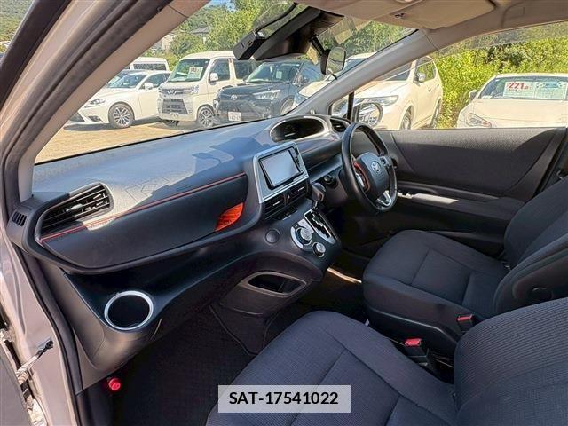 Toyota SIENTA 2018-06 7981013-3