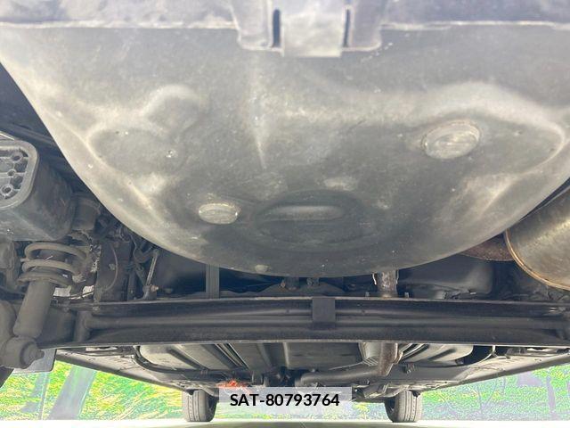 Toyota SIENTA 2019-08 7981011-18