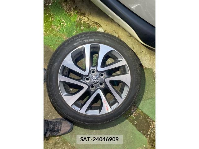 Toyota SIENTA 2015-10 7981015-9