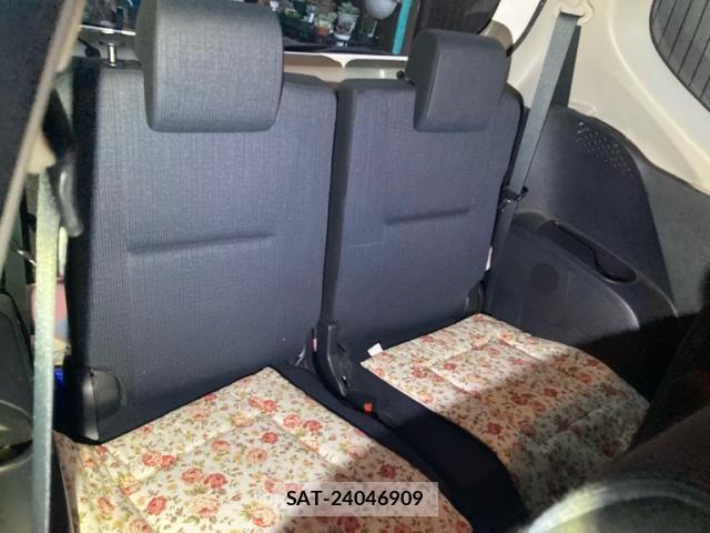 Toyota SIENTA 2015-10 7981015-12
