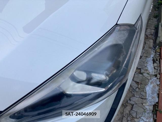 Toyota SIENTA 2015-10 7981015-2