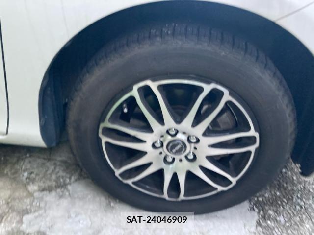 Toyota SIENTA 2015-10 7981015-5