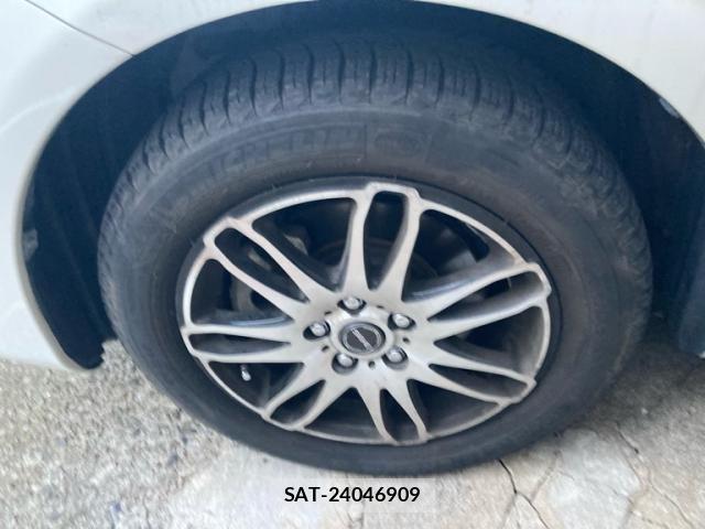 Toyota SIENTA 2015-10 7981015-8