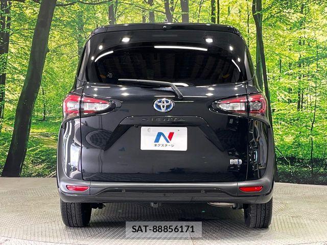Toyota SIENTA 2021-08 7981009-16