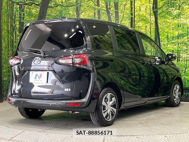 Toyota SIENTA 2021-08 7981009-17