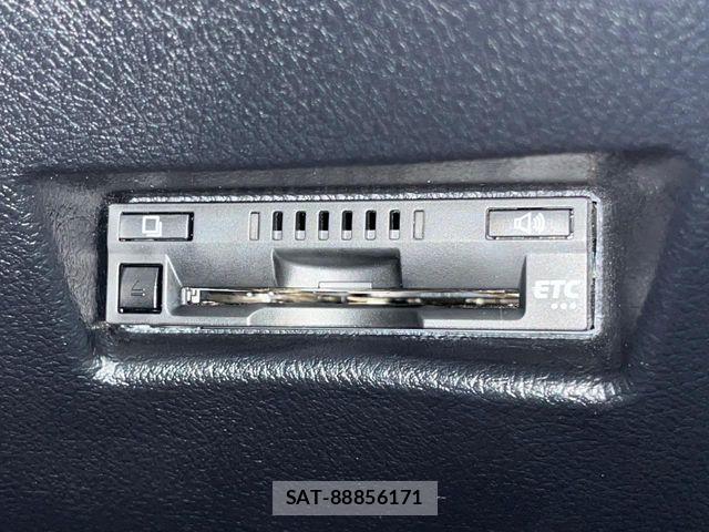 Toyota SIENTA 2021-08 7981009-7
