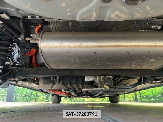 Toyota SIENTA 2023-04 7981004-18