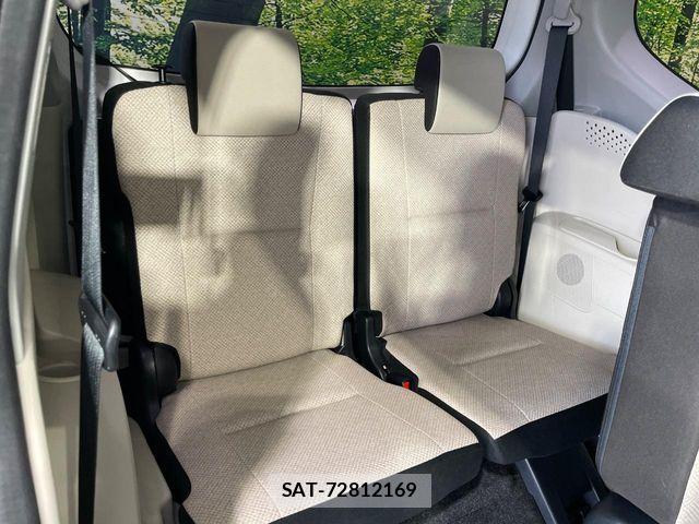 Toyota SIENTA 2015-08 8038283-10