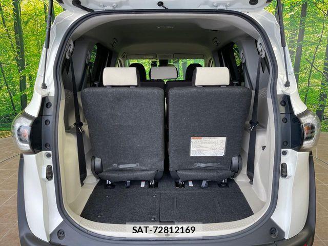Toyota SIENTA 2015-08 8038283-11