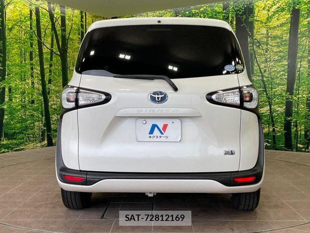 Toyota SIENTA 2015-08 8038283-15
