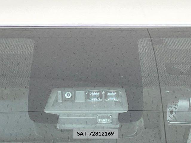 Toyota SIENTA 2015-08 8038283-3