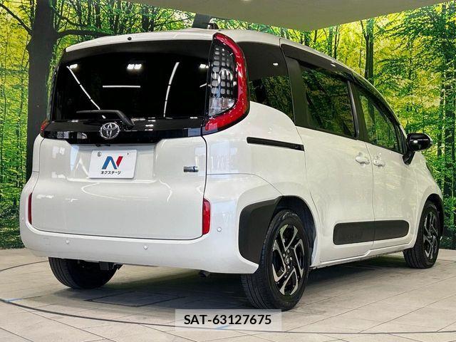 Toyota SIENTA 2024-04 8038260-16