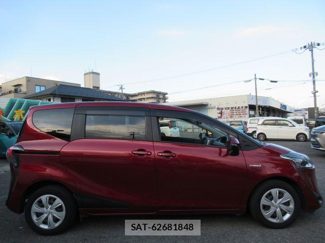 Toyota SIENTA 2019-07 8038281-2